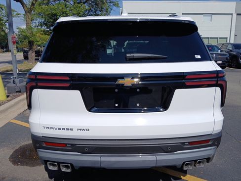 New 2026 Chevrolet Traverse LT w/ Driver Confidence Package image 24