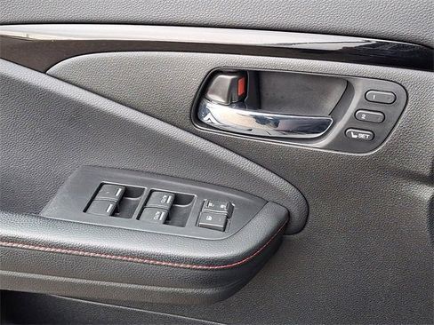 Used 2021 Honda Pilot Black Edition image 26