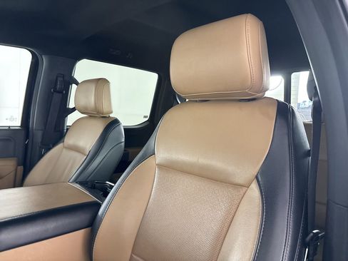 Used 2023 Ford F350 Lariat w/ Tow Technology Package image 8