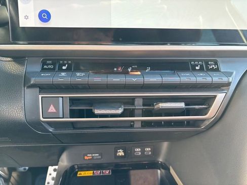 Used 2025 Toyota Camry XSE FWD image 23