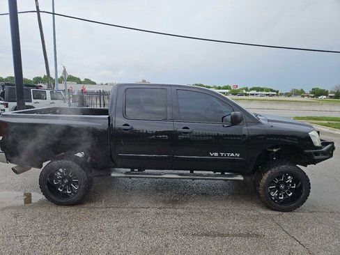 Used 2013 Nissan Titan SV w/ SV Value Truck Pkg AWD/4WD image 7