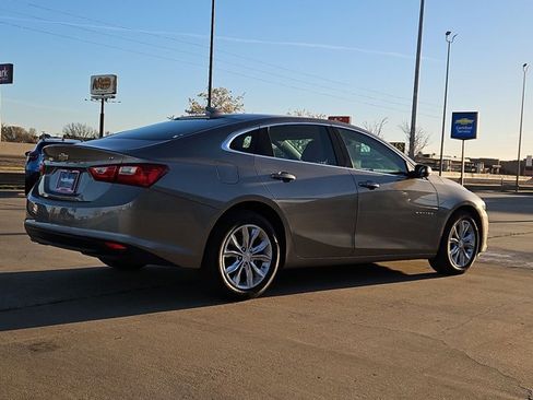 Used 2025 Chevrolet Malibu LT image 5