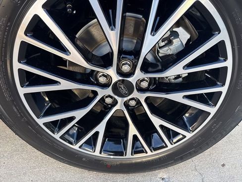 Used 2025 Ford Escape SE image 52