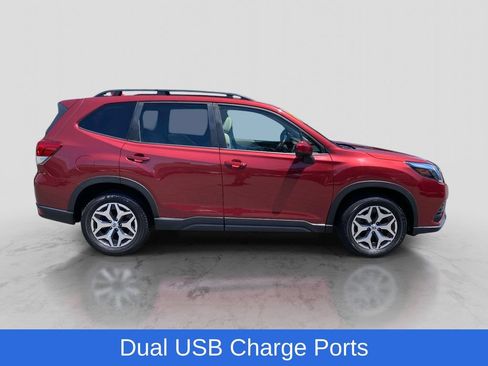 Used 2023 Subaru Forester Premium AWD/4WD image 10