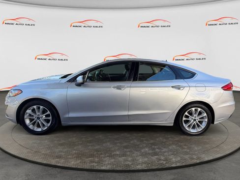 Used 2019 Ford Fusion SE FWD image 7