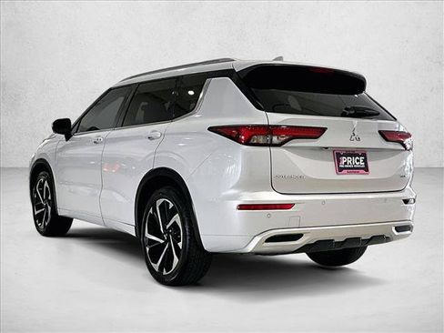 Used 2023 Mitsubishi Outlander SEL FWD image 13
