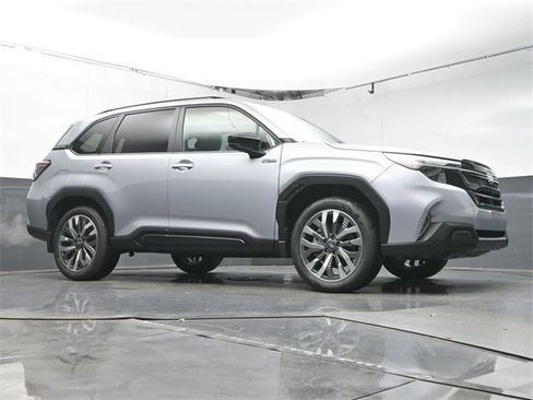 New 2025 Subaru Forester Touring image 41