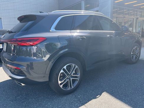 Used 2025 Audi Q5 Premium w/ Convenience Package AWD/4WD image 2