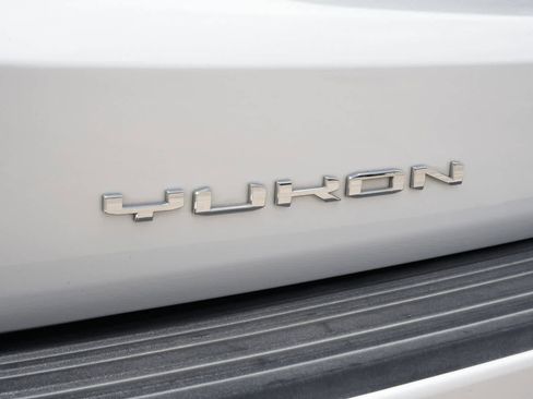 Used 2023 GMC Yukon XL Denali RWD image 20
