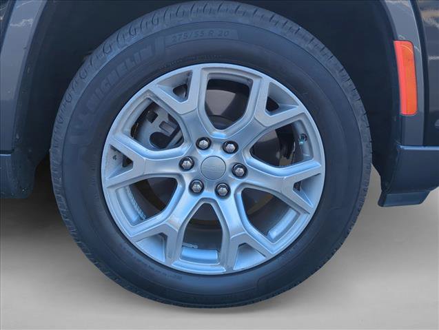 Used 2022 Jeep Wagoneer Series II RWD image 4