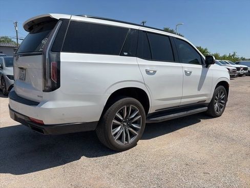 Used 2021 Cadillac Escalade Sport AWD/4WD image 3
