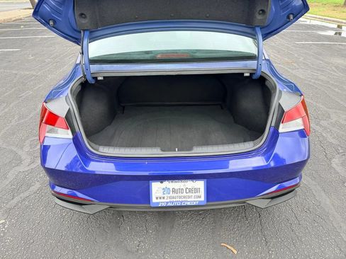Used 2023 Hyundai Elantra SEL FWD image 18
