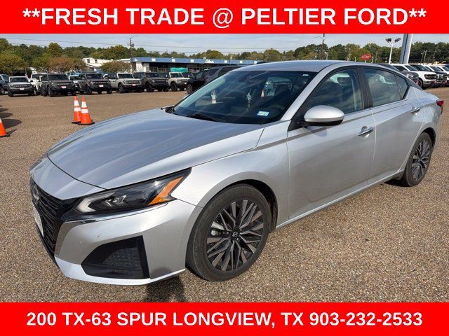 Used 2023 Nissan Altima 2.5 SV FWD image 3
