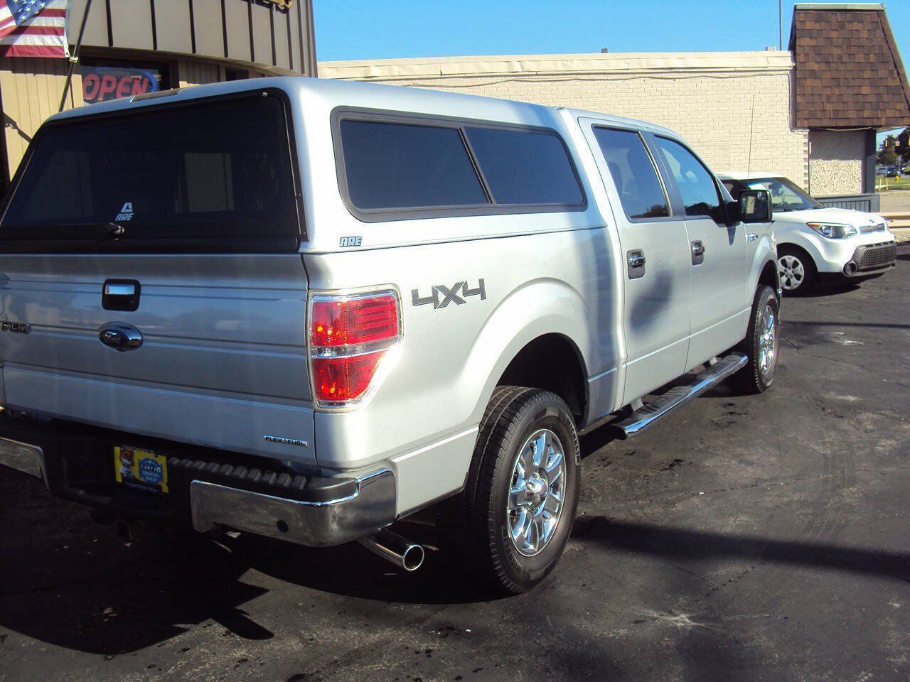 Used 2014 Ford F150 XLT w/ Equipment Group 302A Luxury AWD/4WD image 5
