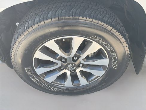 Used 2021 Toyota Tundra Limited image 37