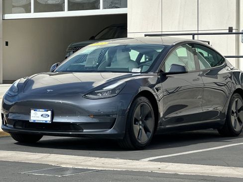 Used 2022 Tesla Model 3 Long Range image 7