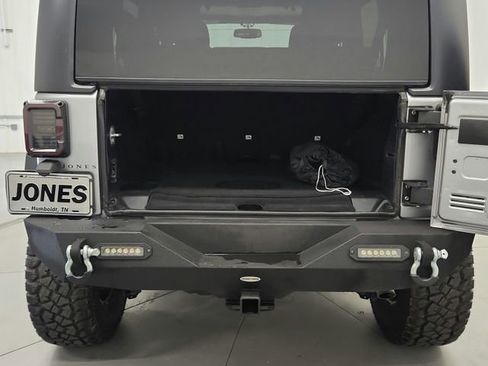 Used 2017 Jeep Wrangler Unlimited Sport AWD/4WD image 28