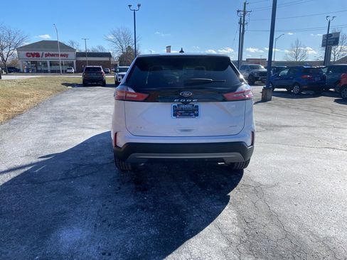 Used 2024 Ford Edge SEL w/ Convenience Package image 6