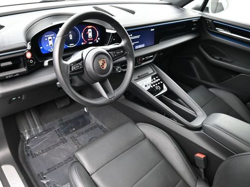 Certified 2024 Porsche Macan 4 Electric image 4