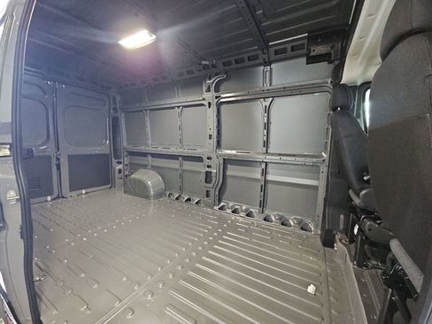 New 2026 RAM ProMaster 2500 w/ Convenience Group FWD image 26