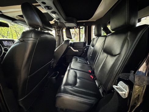 Used 2015 Jeep Wrangler Unlimited Sahara w/ Dual Top Group image 11