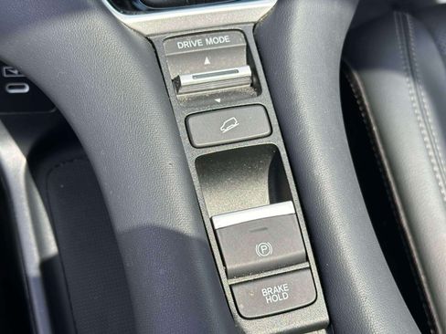Certified 2024 Honda HR-V EX-L image 28