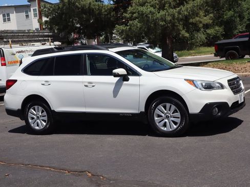 Used 2016 Subaru Outback 2.5i Premium AWD/4WD image 2