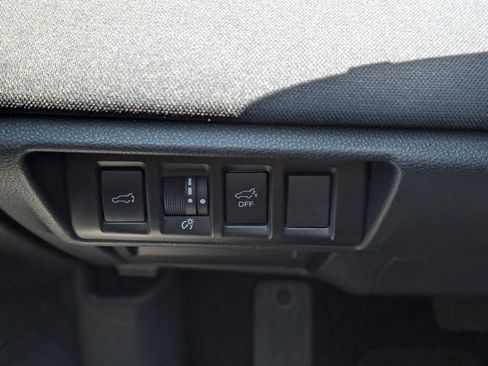 Used 2024 Subaru Outback Premium AWD/4WD image 18