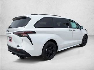 New 2026 Toyota Sienna XLE Woodland Edition AWD/4WD video 2