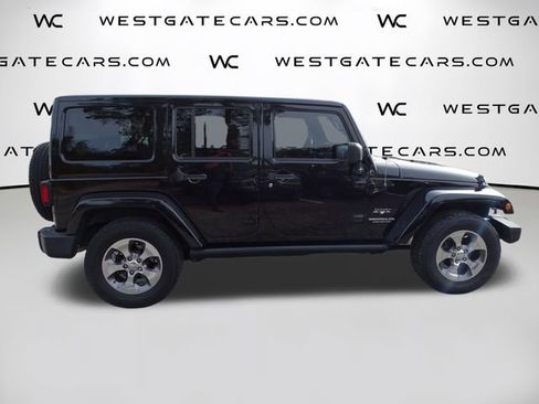 Used 2016 Jeep Wrangler Unlimited Sahara w/ Connectivity Group image 11