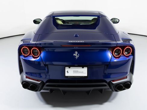 Used 2021 Ferrari 812 GTS image 15