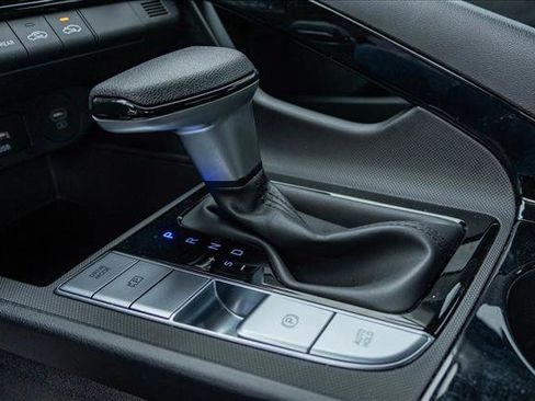 Certified 2025 Hyundai Elantra Blue image 20