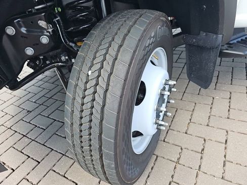 New 2025 Ford F550 XL image 32