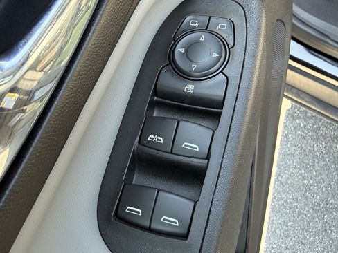 Used 2024 Chevrolet Equinox LS w/ LS Convenience Package FWD image 15