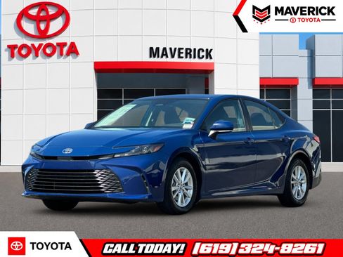 Used 2025 Toyota Camry LE FWD image 1