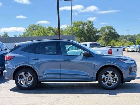 Certified 2024 Ford Escape ST-Line w/ Tech Pack #1 AWD/4WD image 26