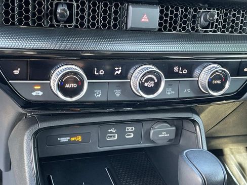 Used 2024 Honda CR-V EX-L image 10