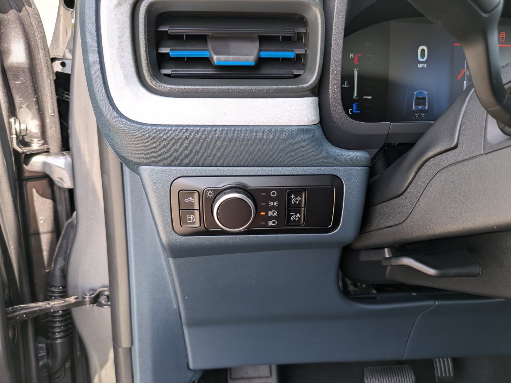 Used 2026 Ford Maverick XLT w/ XLT Luxury Package FWD image 28