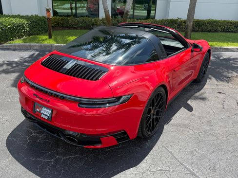Used 2022 Porsche 911 Targa 4S AWD/4WD image 18