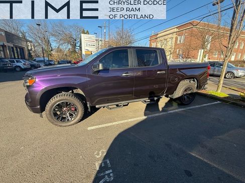 Used 2022 Chevrolet Silverado 1500 Custom image 1