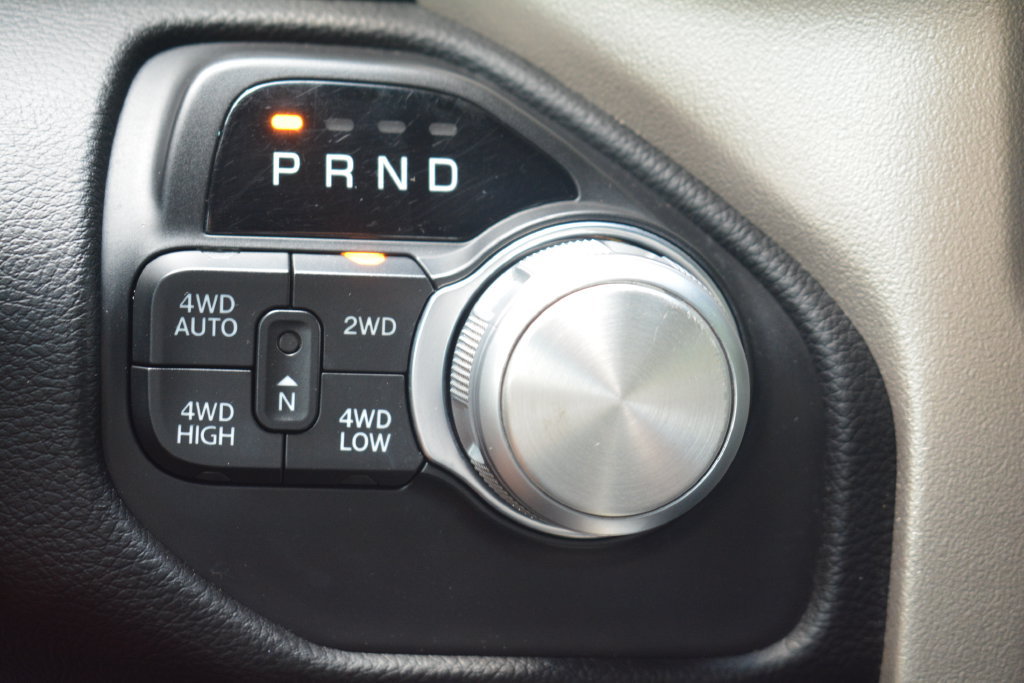 Used 2019 RAM 1500 Laramie w/ Sport Appearance Package AWD/4WD image 18