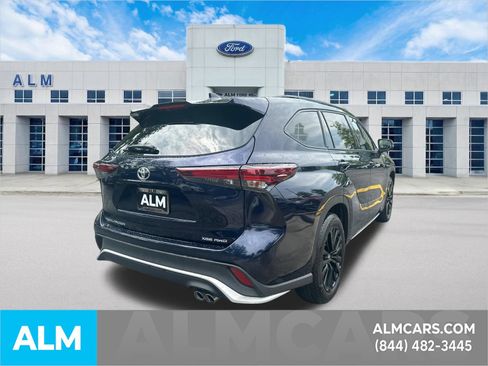 Used 2025 Toyota Highlander XSE AWD/4WD image 5