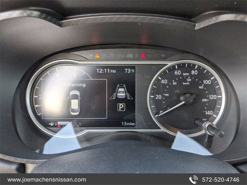 New 2025 Nissan Versa SR w/ Trunk Package image 15