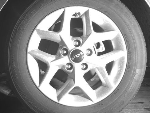 Used 2025 Kia Soul LX w/ LX Technology Package FWD image 14