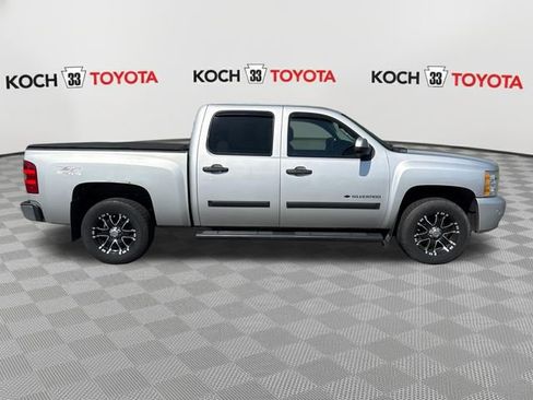 Used 2011 Chevrolet Silverado 1500 LT w/ All-Star Edition AWD/4WD image 9
