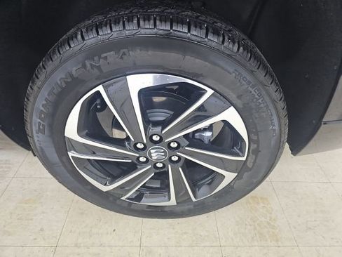 Used 2025 Buick Enclave Sport Touring image 24