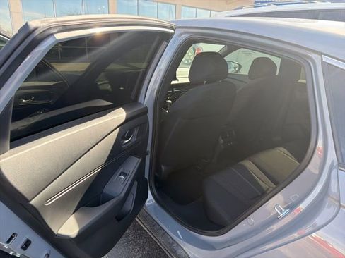 Used 2025 Honda Accord Sport image 9