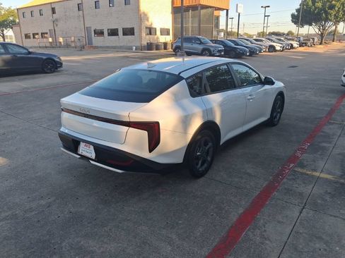 Used 2025 Kia K4 FWD image 7