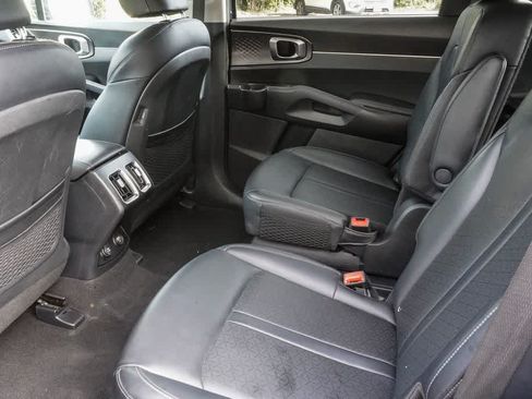 Used 2023 Kia Sorento EX FWD image 14