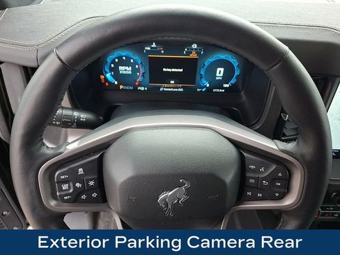Used 2025 Ford Bronco Badlands AWD/4WD image 4